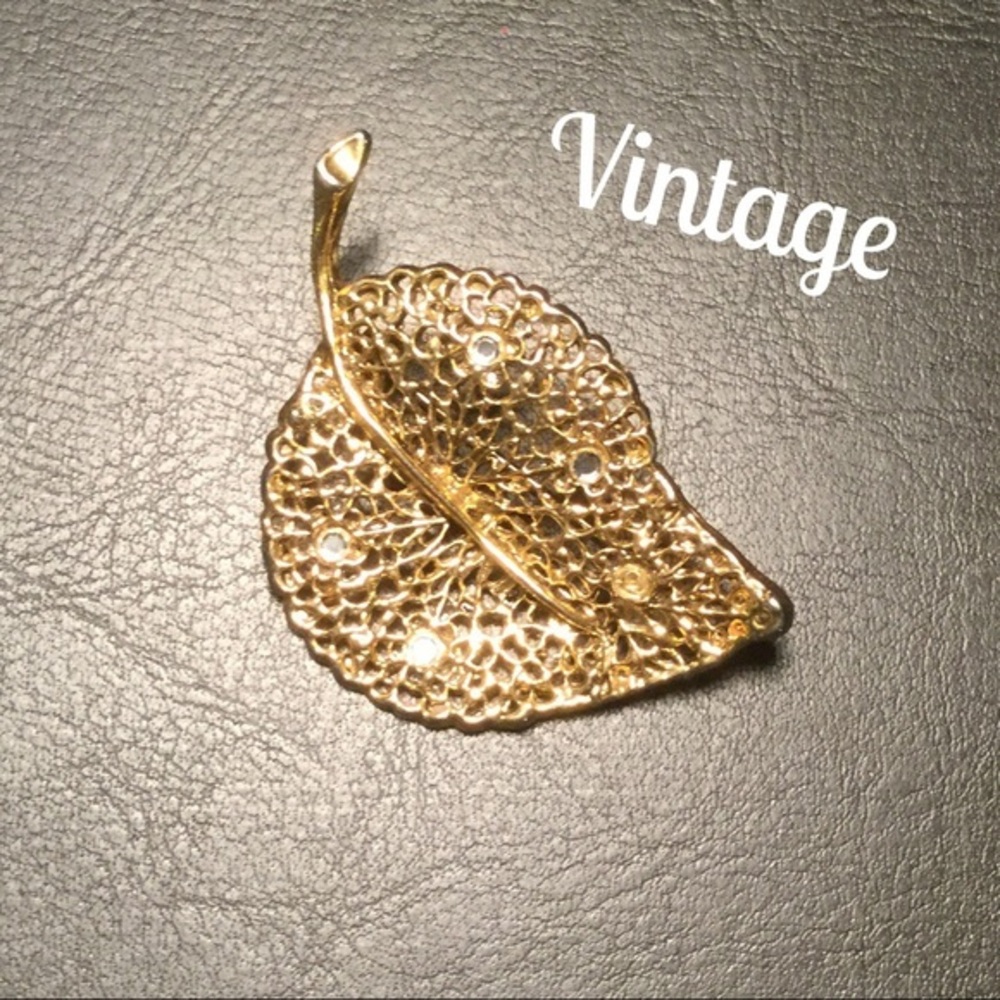 VINTAGE Gold Leaf Pin - Filigree Design with Rhinestones